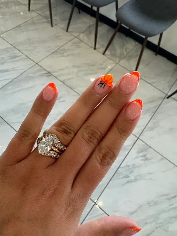 VIP Nails & Spa — Nail salon in Cleburne
